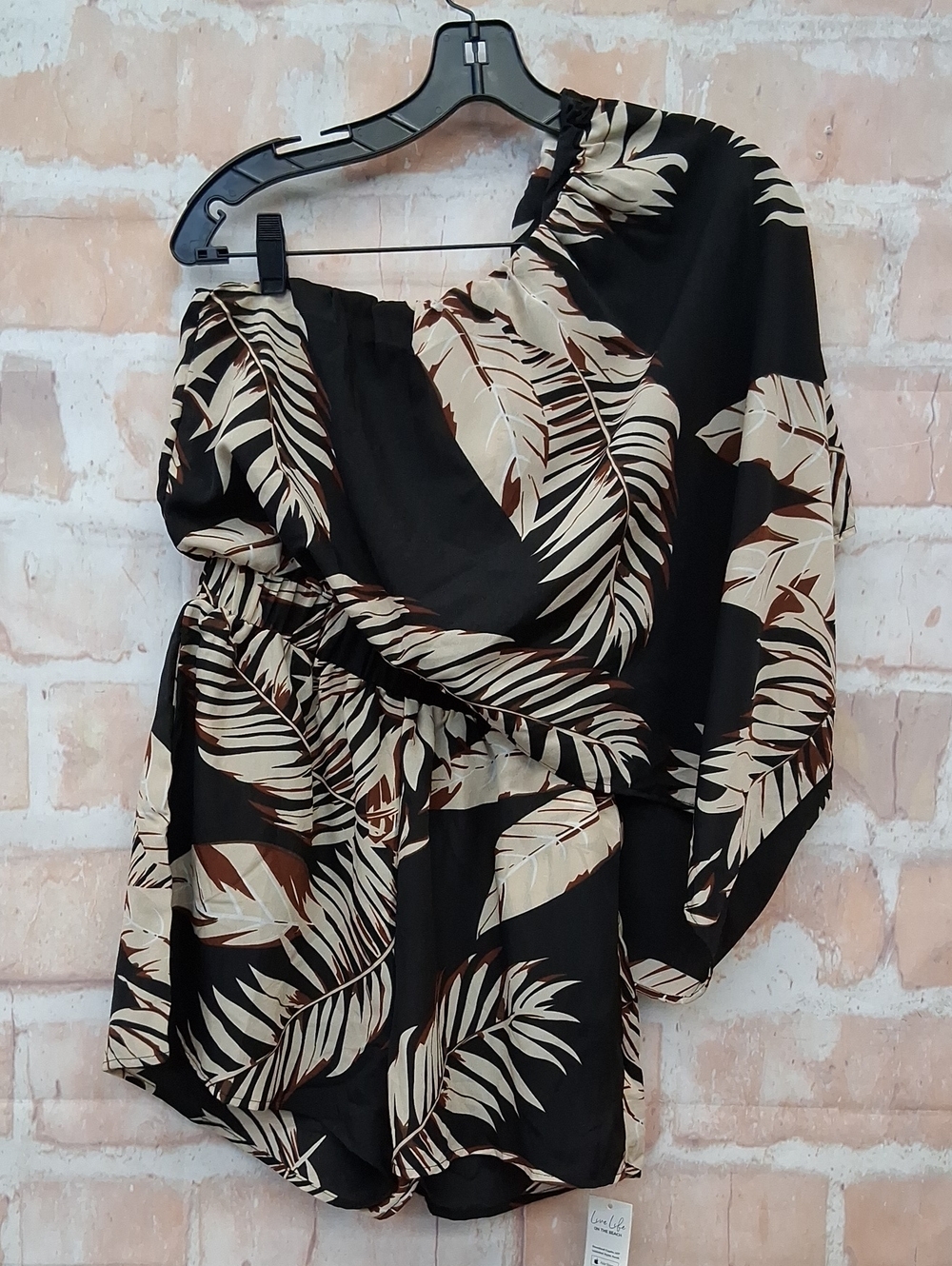 NWT Cupshe Black One-Shoulder Tropical Leaf Romper